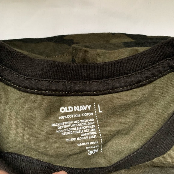Old Navy size large. Camo tshirt. - Picture 5 of 5